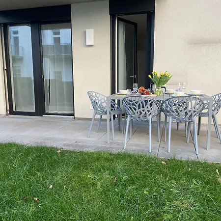 Apstay Center I Parking I Self Check-in I Breakfast Box Graz