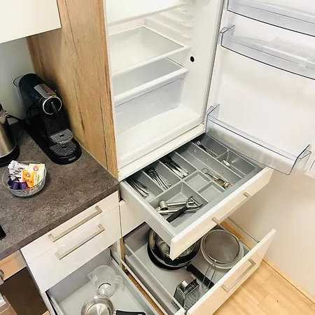 Apstay Center I Parking I Self Check-in I Breakfast Box Apartman *