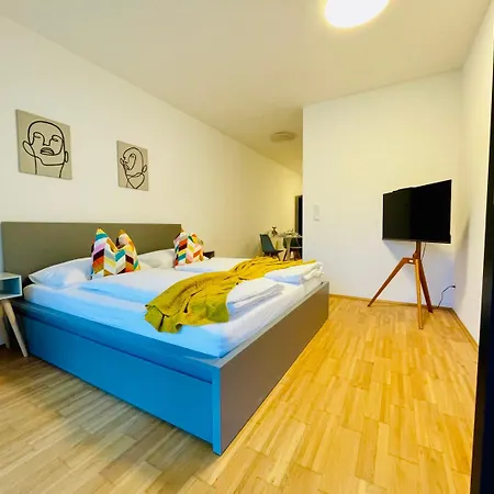 Apstay Center I Parking Option I Self Check-in Graz