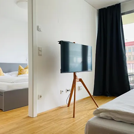 Apstay Center I Free Parking I Self Check-in Apartment