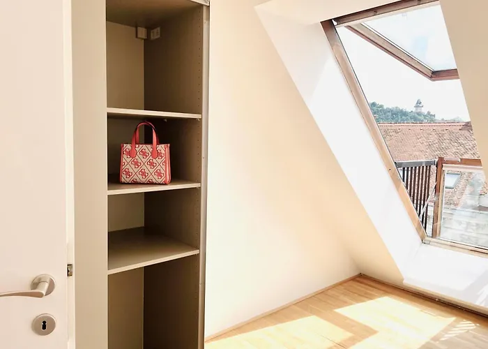 Apstay Center I Parking Option I Self Check-in Graz