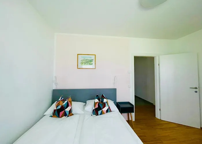 Apstay Center I Parking Option I Self Check-in Graz